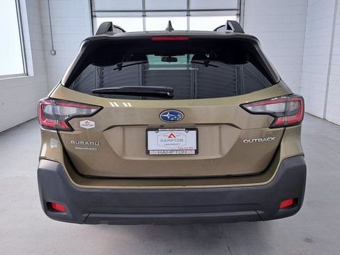Used 2023 Subaru Outback Premium AWD/4WD image 6