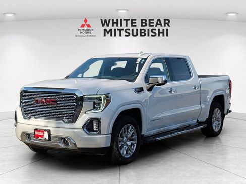 Used 2022 GMC Sierra 1500 Denali w/ Driver Alert Package II AWD/4WD image 2