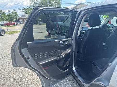 Certified 2022 Ford Escape SEL w/ Technology Package image 12