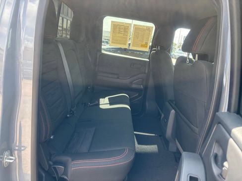 Used 2026 Nissan Frontier PRO-4X AWD/4WD image 25