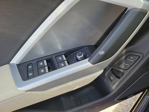 Certified 2025 Audi Q3 2.0T Premium Plus w/ Premium Plus Package image 19