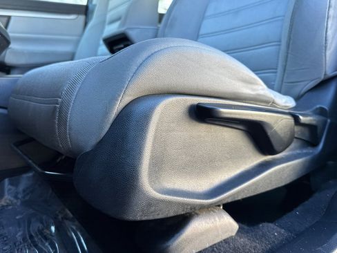 Used 2019 Honda CR-V LX image 14