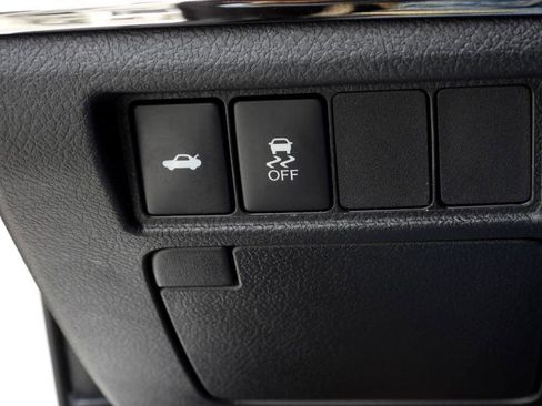 Used 2013 Toyota Avalon XLE image 67