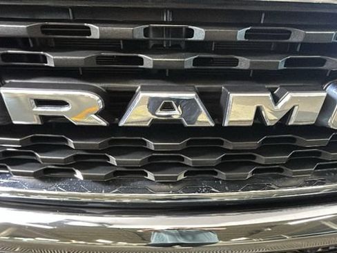 Used 2022 RAM 1500 Big Horn AWD/4WD image 8