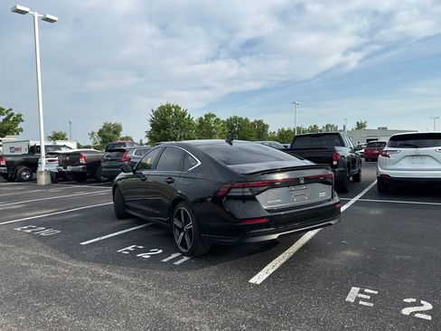 Used 2024 Honda Accord Sport image 5