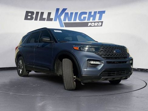 Certified 2021 Ford Explorer XLT w/ Equipment Group 202A image 7