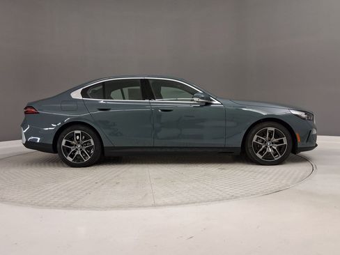 New 2026 BMW i5 eDrive40 image 6