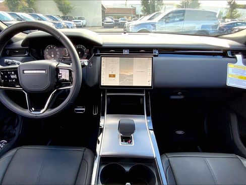 New 2026 Land Rover Range Rover Velar Dynamic SE image 6