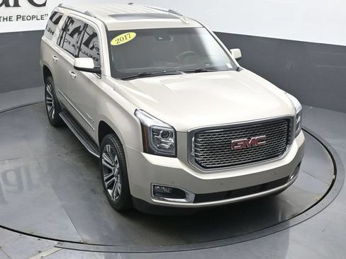 Used 2017 GMC Yukon Denali w/ Open Road Package AWD/4WD image 51