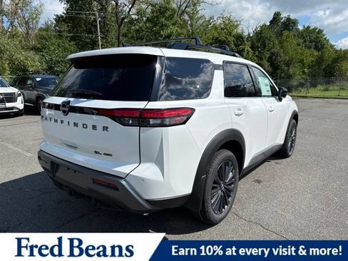 New 2026 Nissan Pathfinder SL w/ SL Premium Package AWD/4WD image 10