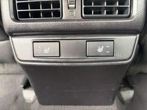 Used 2016 Subaru Legacy 3.6R Limited AWD/4WD image 26