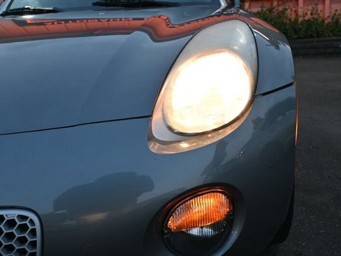 Used 2006 Pontiac Solstice Convertible w/ Premium Package image 5