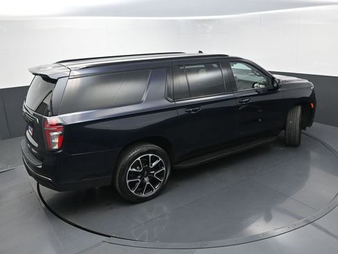 Used 2022 Chevrolet Suburban RST w/ Luxury Package image 37