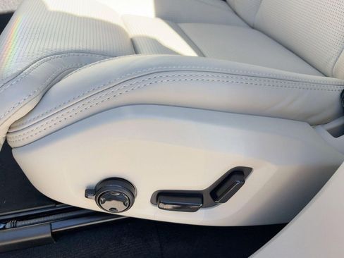 New 2026 Volvo XC90 B6 Ultra w/ Protection Package image 13