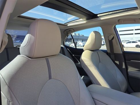 Certified 2021 Toyota Camry XLE w/ Navigation Package image 15