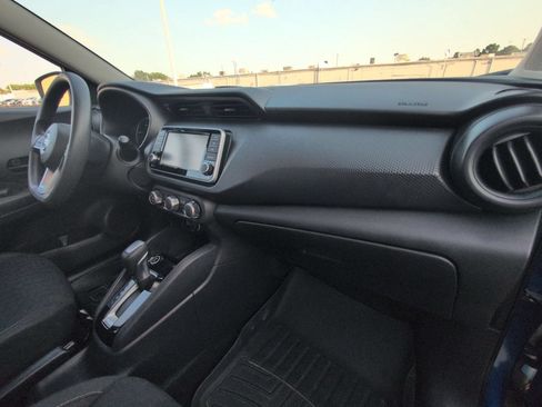 Used 2021 Nissan Kicks S FWD image 31