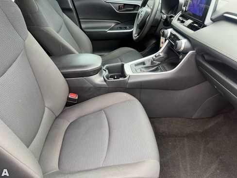 Used 2024 Toyota RAV4 LE FWD image 29