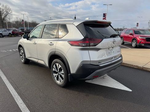 Used 2023 Nissan Rogue SV w/ SV Premium B Package AWD/4WD image 6