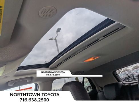 Used 2018 Buick Encore Sport Touring AWD/4WD image 10