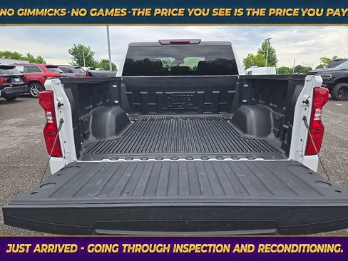 Used 2025 Chevrolet Silverado 1500 LT AWD/4WD image 14