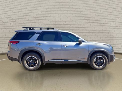 Used 2024 Nissan Pathfinder Rock Creek AWD/4WD image 4