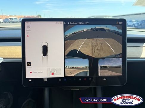 Used 2022 Tesla Model Y Long Range image 10