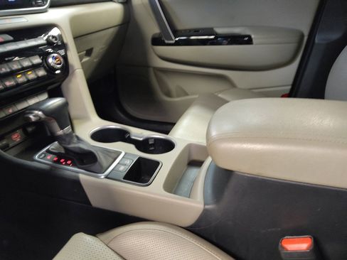 Used 2020 Kia Sportage EX image 26