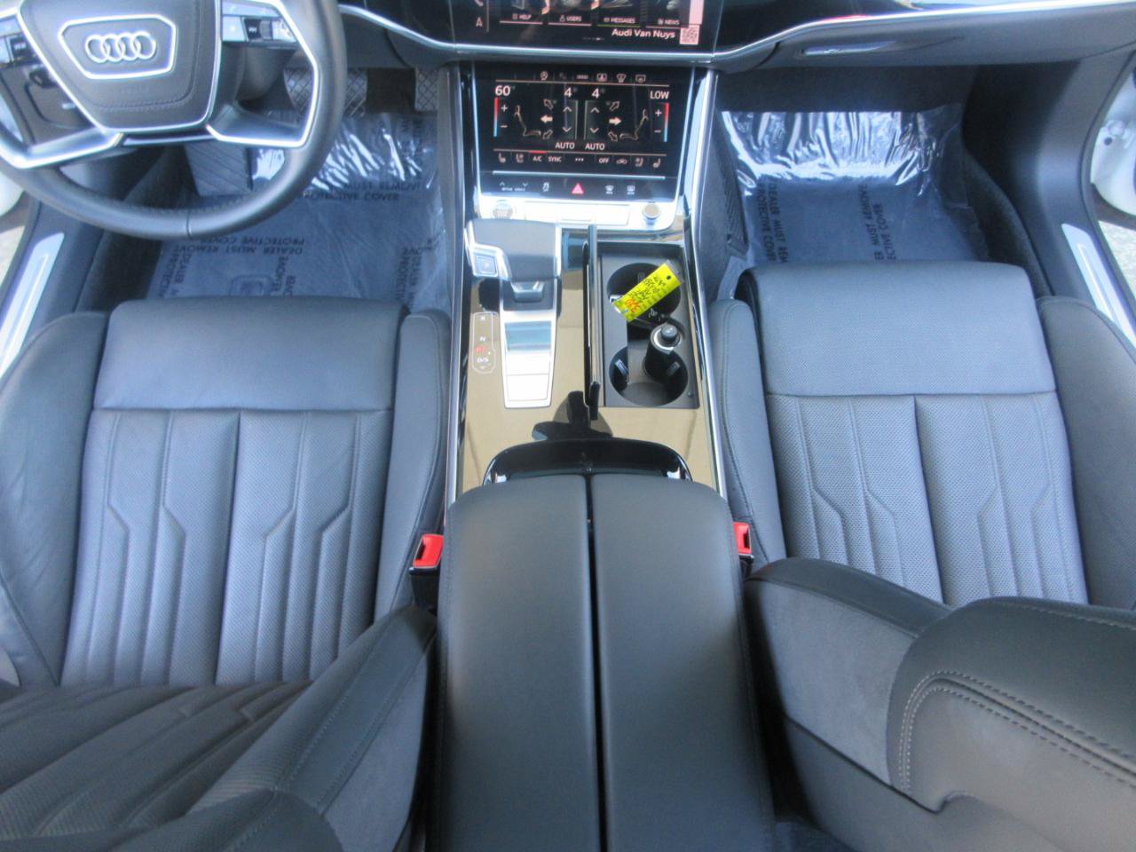 Used 2025 Audi A8 L 3.0T w/ EXECUTIVE PACKAGE w/ Executive Package AWD/4WD image 17