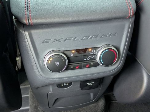 Used 2025 Ford Explorer ST AWD/4WD image 18