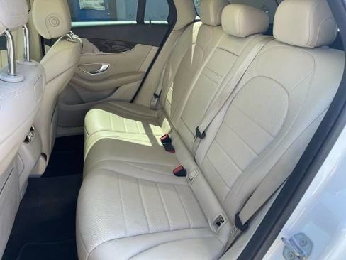 Used 2019 Mercedes-Benz GLC 300 image 16