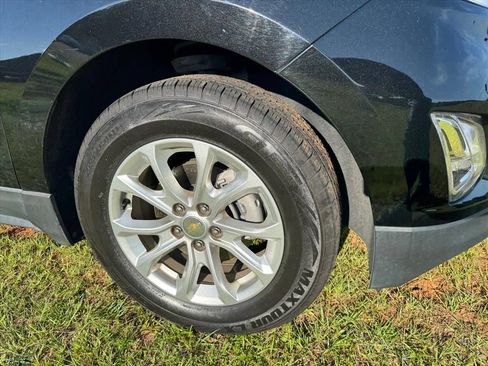 Used 2019 Chevrolet Equinox LS w/ LS Convenience Package FWD image 2
