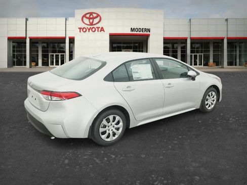 New 2026 Toyota Corolla LE FWD image 17