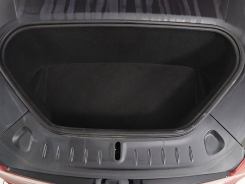 Used 2022 Tesla Model S Plaid image 21