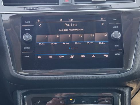 Used 2024 Volkswagen Tiguan SE image 17