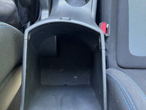 Used 2020 Hyundai Veloster 2.0 image 36
