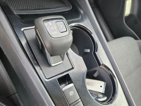 Used 2023 Nissan Rogue SV AWD/4WD image 14