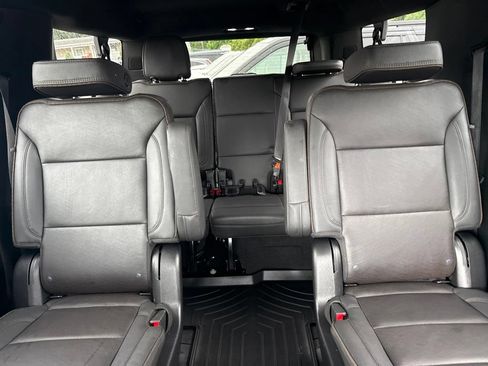 Used 2022 Chevrolet Suburban High Country AWD/4WD image 5
