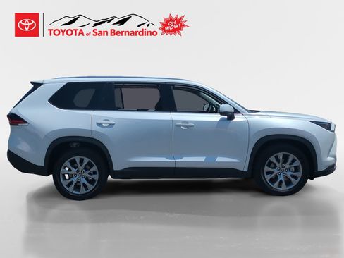 New 2026 Toyota Grand Highlander AWD image 6