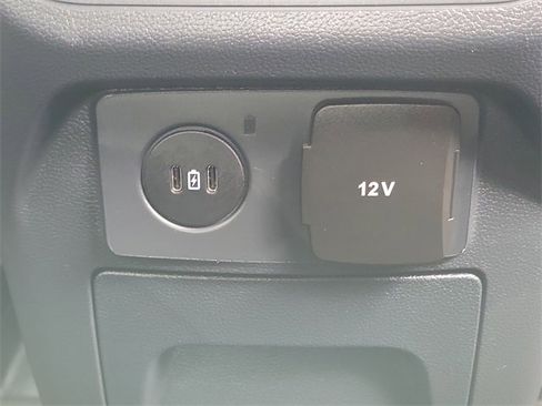 Used 2025 Ford Explorer Active image 25