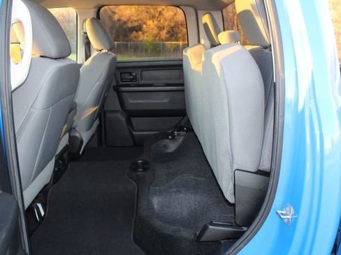 Used 2014 RAM 2500 Tradesman w/ Chrome Appearance Group image 23