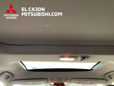 Used 2024 Mitsubishi Eclipse Cross SE image 18