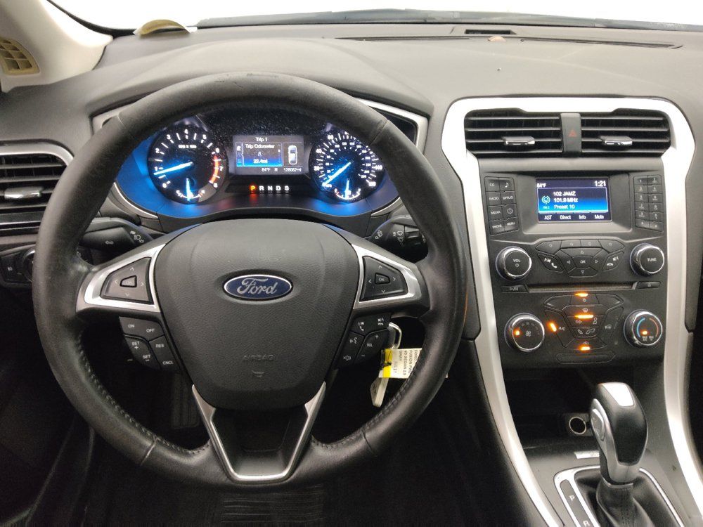 Used 2015 Ford Fusion SE w/ Equipment Group 201A FWD image 22