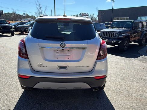 Used 2018 Buick Encore Preferred image 9