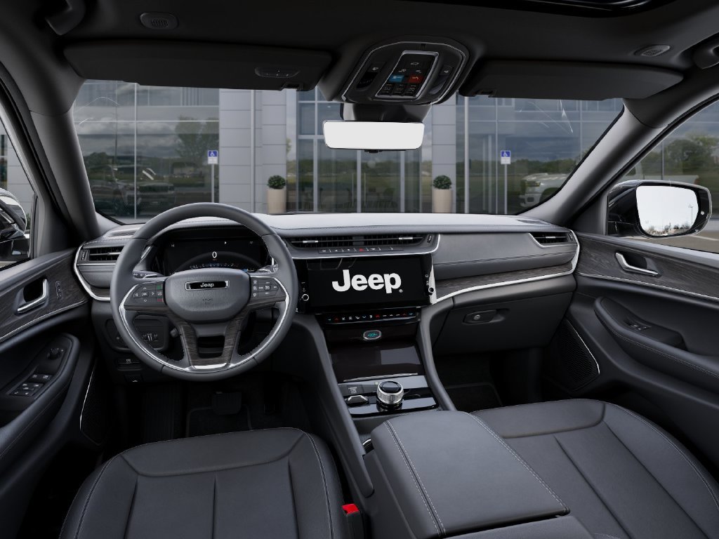 New 2026 Jeep Grand Cherokee Limited w/ Luxury Tech Group II AWD/4WD image 14