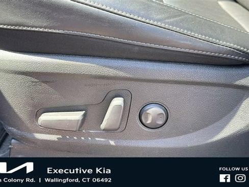 Certified 2025 Kia Telluride S AWD/4WD image 10
