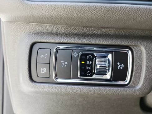 Used 2024 Lincoln Corsair Grand Touring w/ Equipment Group 301A AWD/4WD image 31