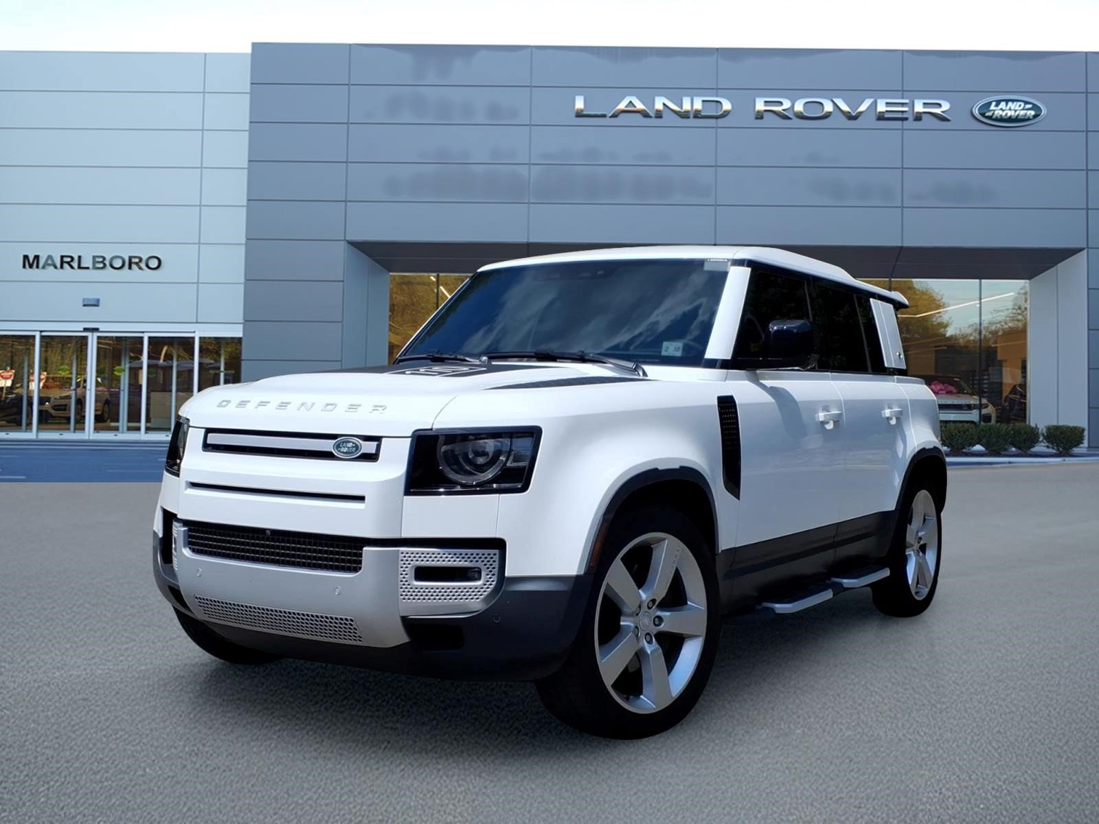 Certified 2024 Land Rover Defender 110 SE AWD/4WD image 1