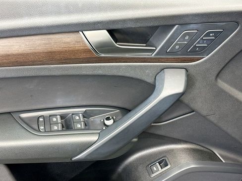 Certified 2023 Audi Q5 2.0T Premium w/ Convenience Package image 21