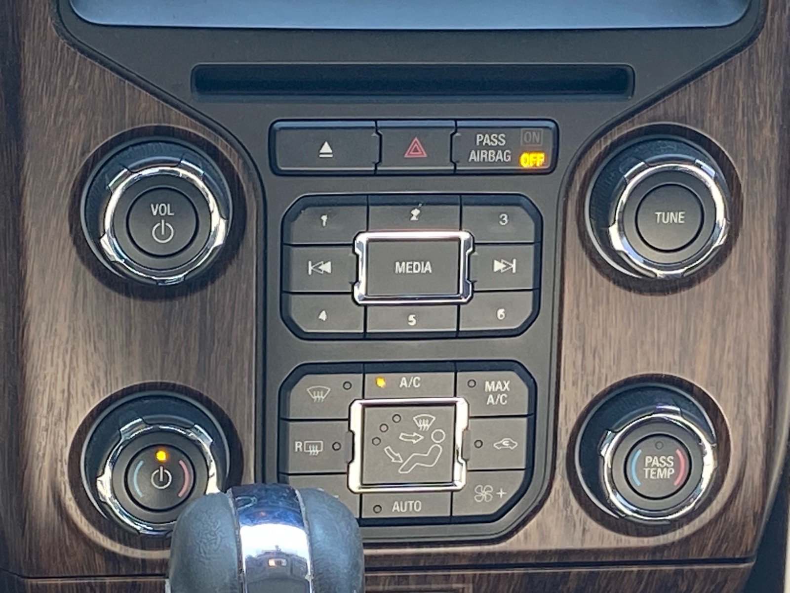Used 2013 Ford F150 Lariat w/ Luxury Equipment Group AWD/4WD image 11