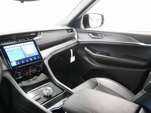 New 2025 Jeep Grand Cherokee L Limited image 20